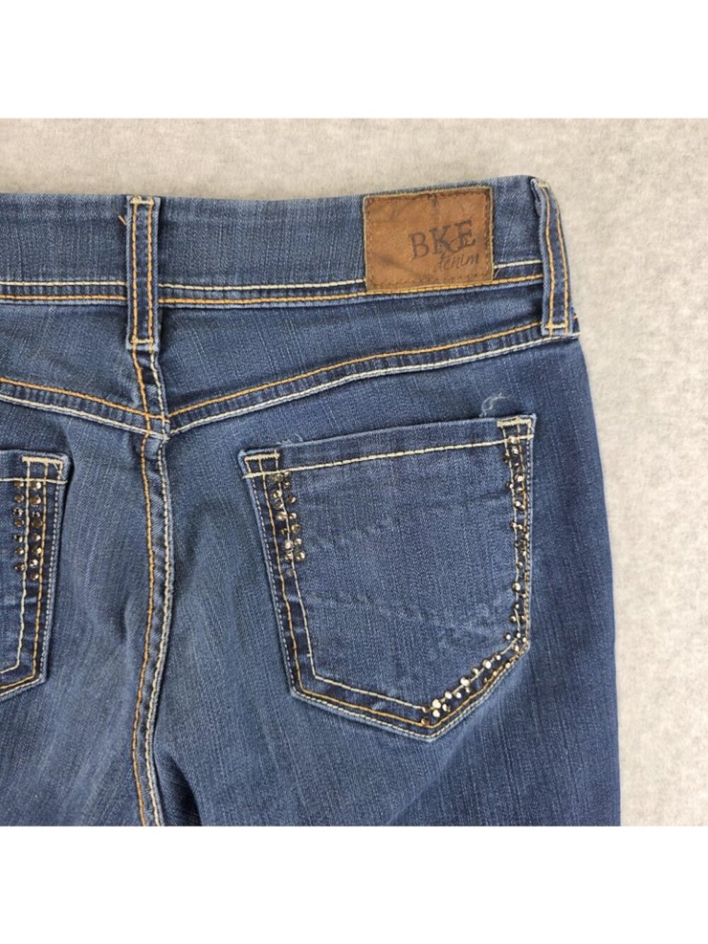 BKE Harper Bootcut Jeans Womens 28 Blue Stretch Denim Buckle Rhinestone Pocket - Picture 6 of 10